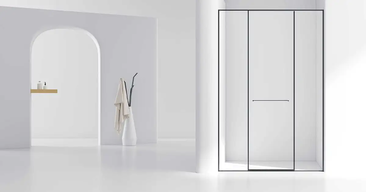 Cabin tắm kính cao cấp với thiết kế slim hoặc frameless, kính trong và phụ kiện chất lượng cao giúp vận hành êm, tăng độ kín và nâng cao giá trị thẩm mỹ không gian.
